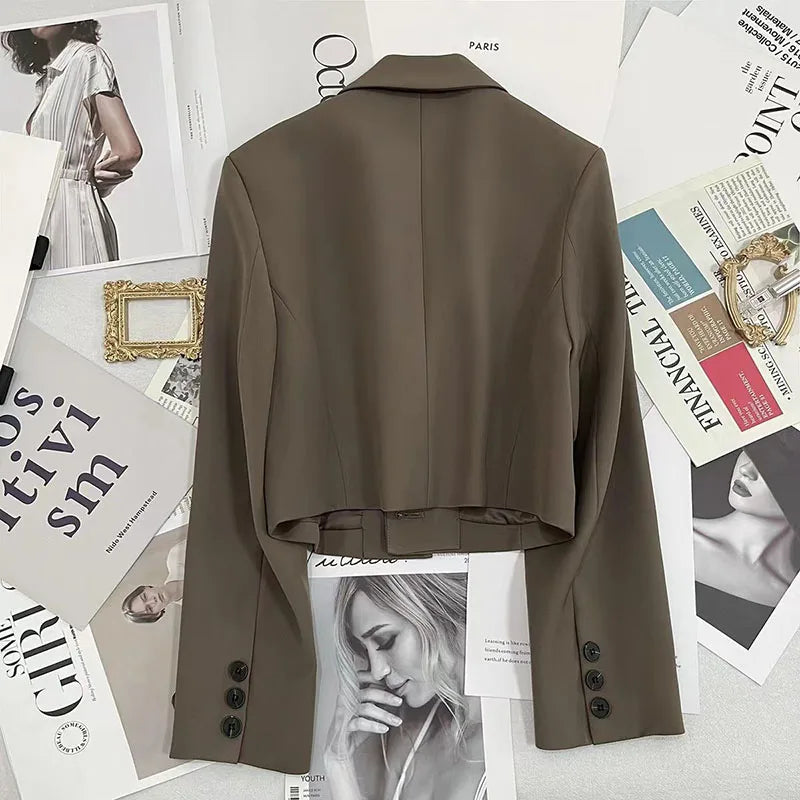 ChicEdge Black Cropped Blazer