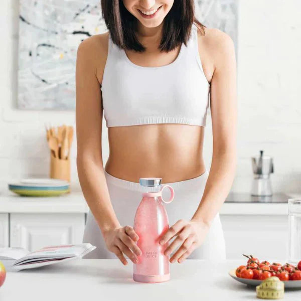 JuiceJet Go™ – USB Mini Travel-Sized Blender for Fresh Sips Anywhere