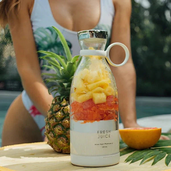 JuiceJet Go™ – USB Mini Travel-Sized Blender for Fresh Sips Anywhere