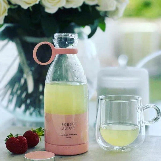 JuiceJet Go™ – USB Mini Travel-Sized Blender for Fresh Sips Anywhere