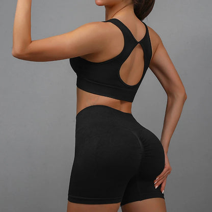 SculptAura Seamless Workout Set – Hollow-Back Bra & CurveLift Shorts