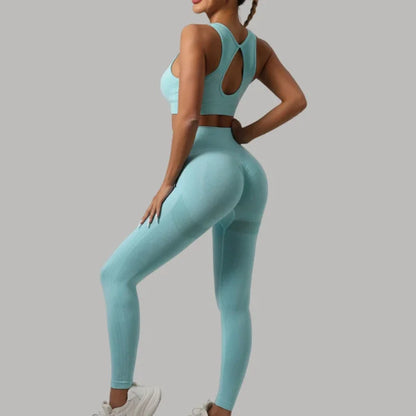 FlexSculpt 2-Piece Seamless Workout Set – Push-Up Leggings & Hollow-Back Fitness Bra