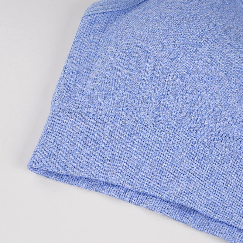 SculptAura Seamless Workout Set – Hollow-Back Bra & CurveLift Shorts