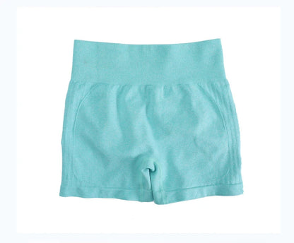 SculptAura Seamless Workout Set – Hollow-Back Bra & CurveLift Shorts